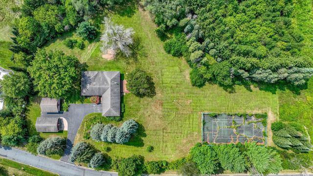5892 Graff Road, Eau Claire, WI 54701