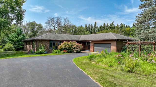 5892 Graff Road, Eau Claire, WI 54701