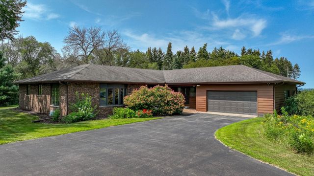 5892 Graff Road, Eau Claire, WI 54701