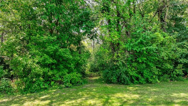 5892 Graff Road, Eau Claire, WI 54701