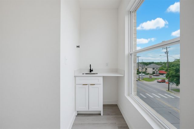 516 S O Connor Road, Irving, TX 75060
