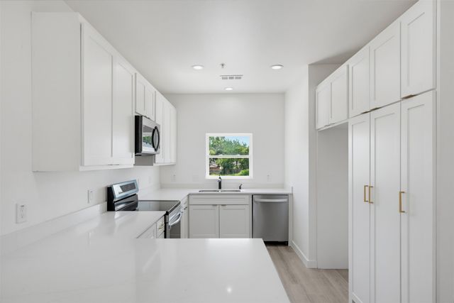 516 S O Connor Road, Irving, TX 75060