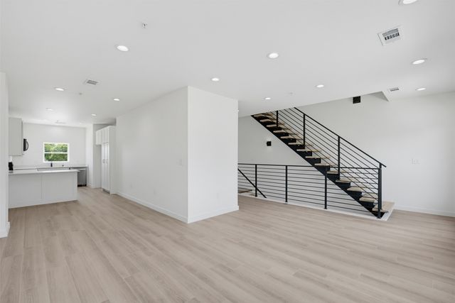 516 S O Connor Road, Irving, TX 75060