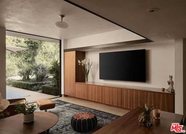 2496 Mandeville Canyon Road, Los Angeles, CA 90049