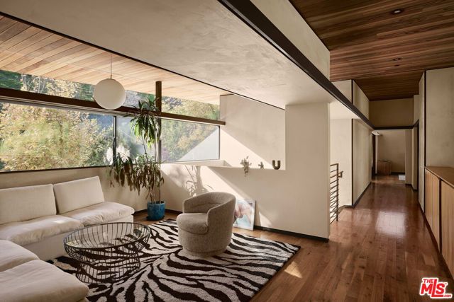 2496 Mandeville Canyon Road, Los Angeles, CA 90049