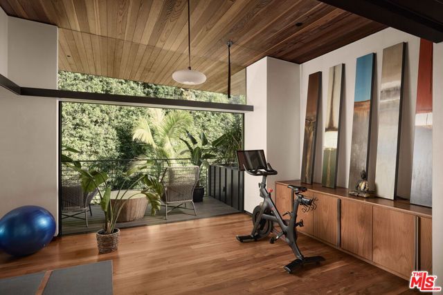 2496 Mandeville Canyon Road, Los Angeles, CA 90049