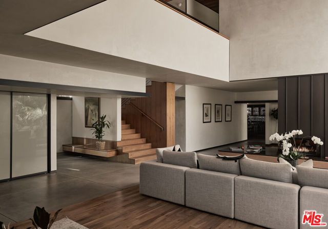 2496 Mandeville Canyon Road, Los Angeles, CA 90049