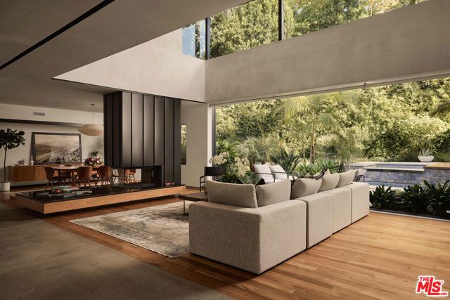 2496 Mandeville Canyon Road, Los Angeles, CA 90049