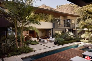 2496 Mandeville Canyon Road, Los Angeles, CA 90049
