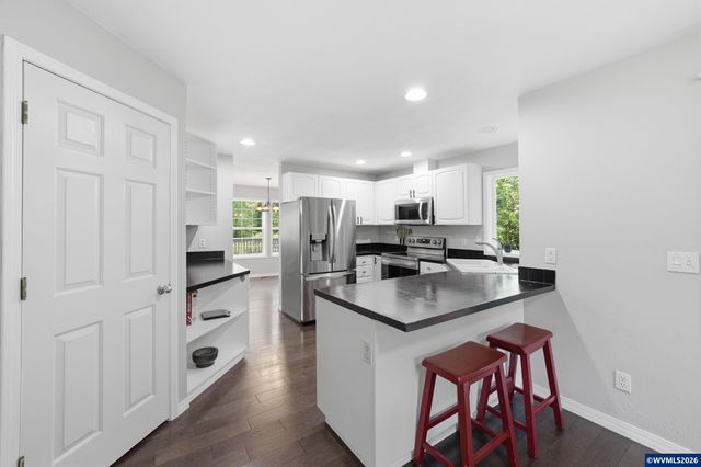 3245 Croisan Creek Rd S, Salem, OR 97302