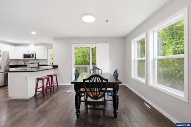 3245 Croisan Creek Rd S, Salem, OR 97302