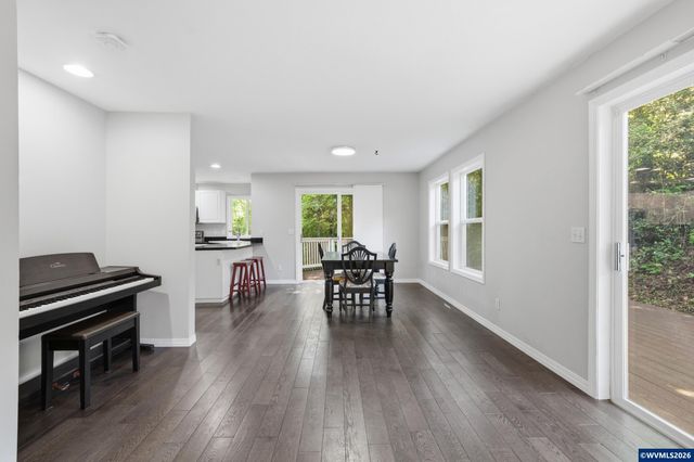 3245 Croisan Creek Rd S, Salem, OR 97302