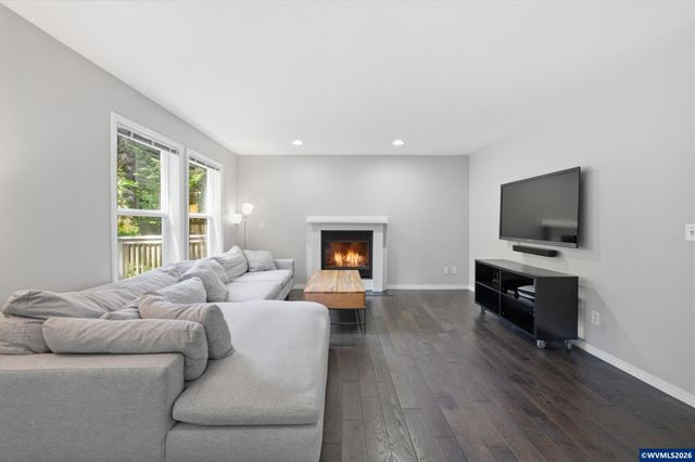 3245 Croisan Creek Rd S, Salem, OR 97302