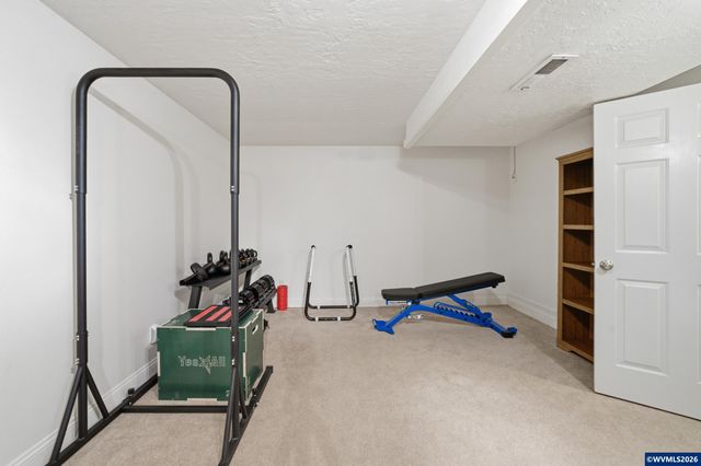 3245 Croisan Creek Rd S, Salem, OR 97302