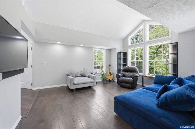 3245 Croisan Creek Rd S, Salem, OR 97302