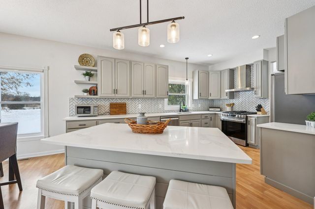 13651 Pineview Lane N, Dayton, MN 55327