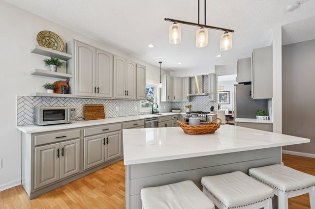 13651 Pineview Lane N, Dayton, MN 55327