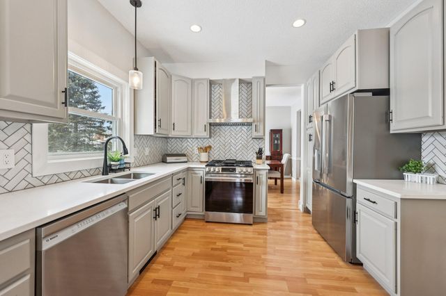 13651 Pineview Lane N, Dayton, MN 55327