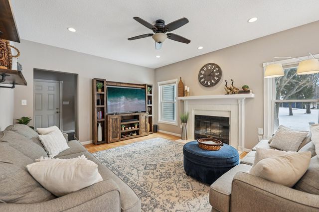 13651 Pineview Lane N, Dayton, MN 55327