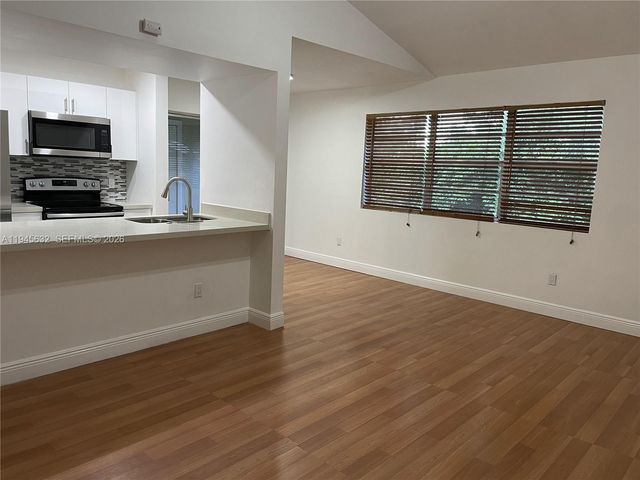 15325 SW 106th Terrace 618, Miami, FL 33196