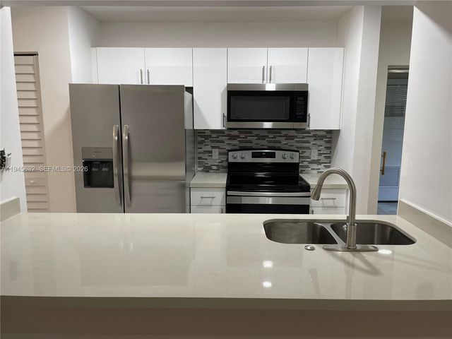 15325 SW 106th Terrace 618, Miami, FL 33196