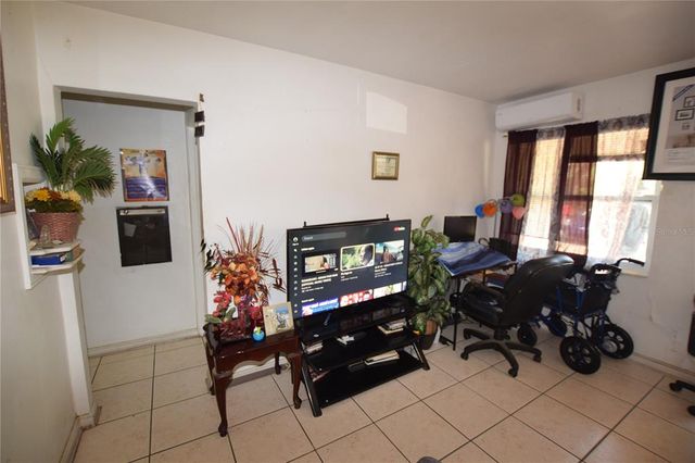 2220 AVENUE F NW, Winter Haven, FL 33880