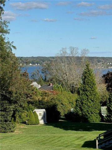 178 Canonchet Drive, Portsmouth, RI 02871