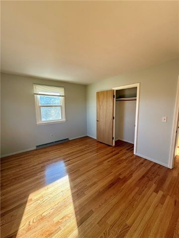 178 Canonchet Drive, Portsmouth, RI 02871