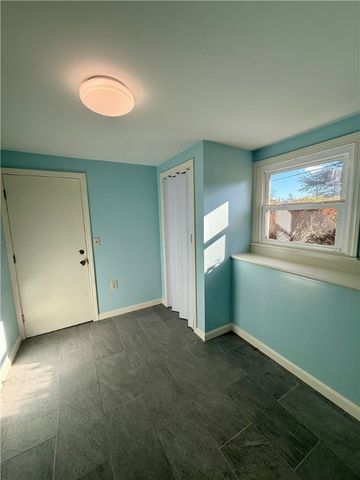 178 Canonchet Drive, Portsmouth, RI 02871