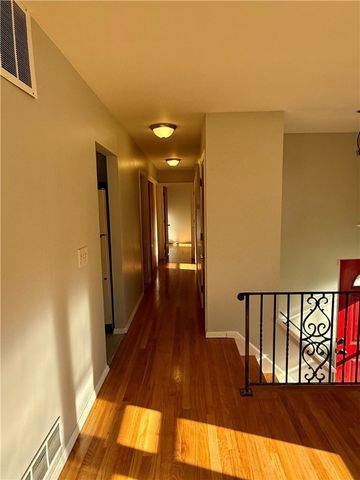 178 Canonchet Drive, Portsmouth, RI 02871