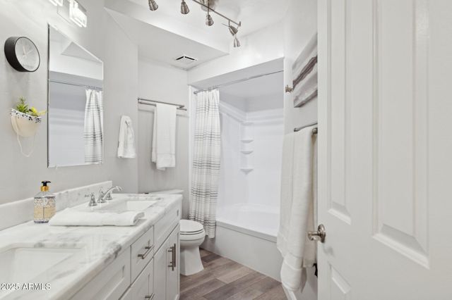 5104 N 32ND Street 218, Phoenix, AZ 85018