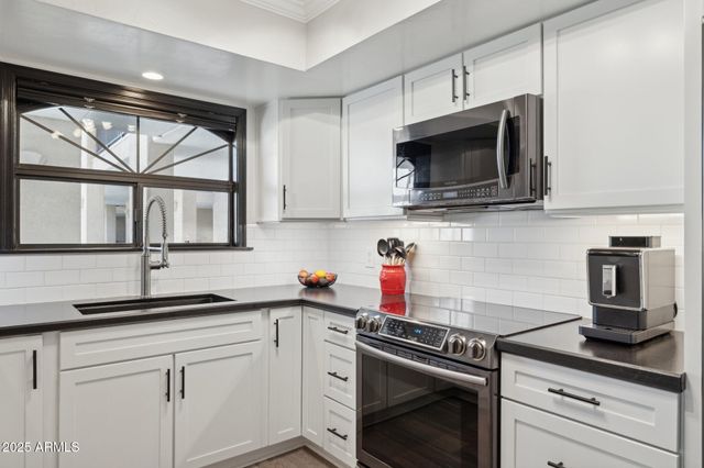 5104 N 32ND Street 218, Phoenix, AZ 85018