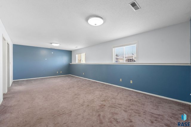 215 Atkins Cir Circle, Tea, SD 57064