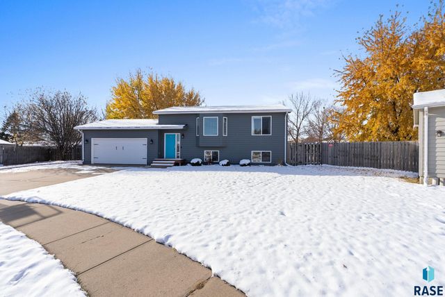 215 Atkins Cir Circle, Tea, SD 57064