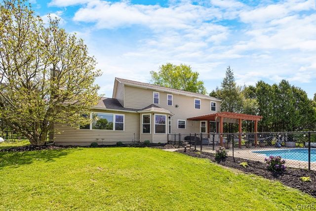 5881 Fieldstone Drive, Cazenovia, NY 13035