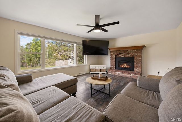 5881 Fieldstone Drive, Cazenovia, NY 13035