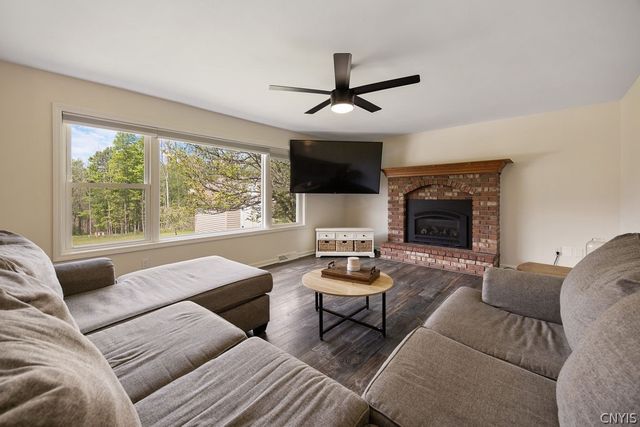 5881 Fieldstone Drive, Cazenovia, NY 13035
