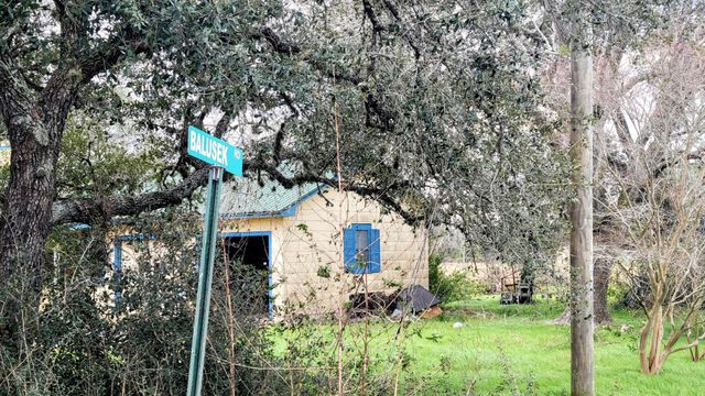 1105 Clipson Road, Eagle Lake, TX 77434