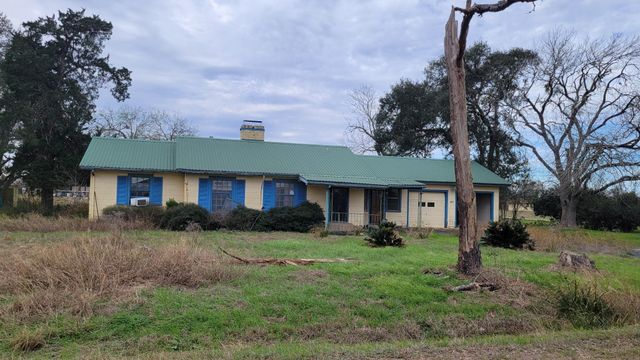 1105 Clipson Road, Eagle Lake, TX 77434