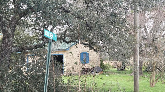 1105 Clipson Road, Eagle Lake, TX 77434