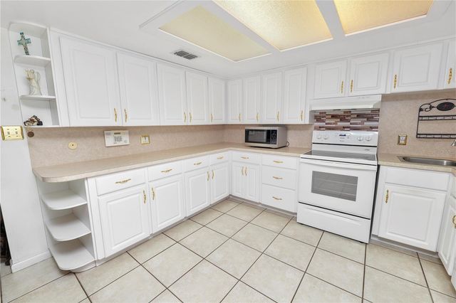 5503 LORRAINE STREET, Lakeland, FL 33810