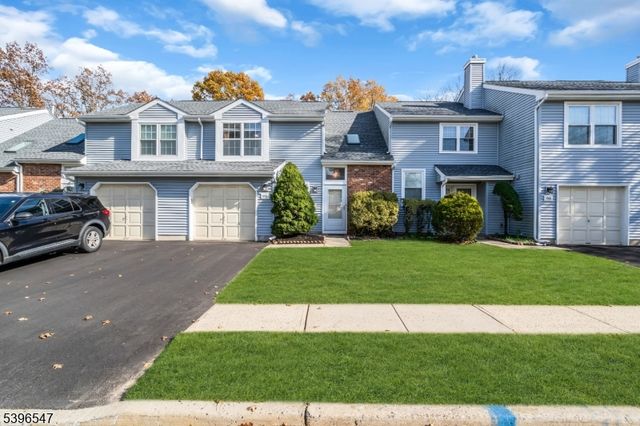 95 Stonehedge Ct, Franklin Twp., NJ 08873