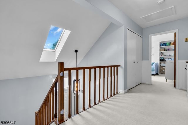 95 Stonehedge Ct, Franklin Twp., NJ 08873