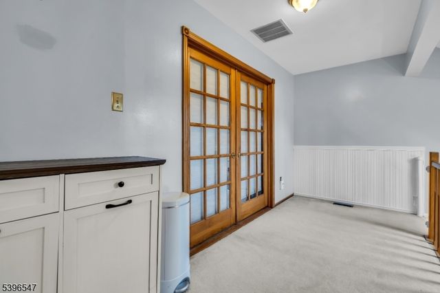 95 Stonehedge Ct, Franklin Twp., NJ 08873