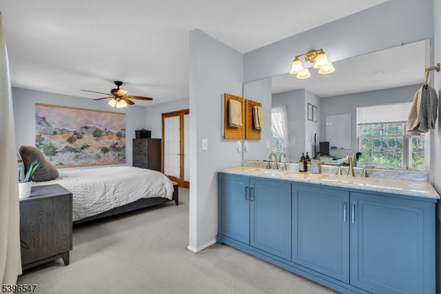 95 Stonehedge Ct, Franklin Twp., NJ 08873