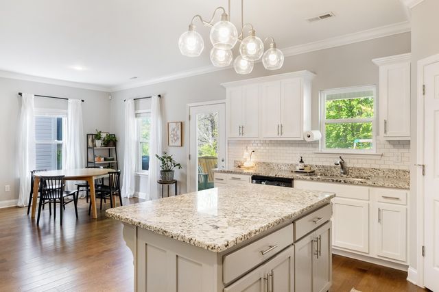 482 Candytuft Lane, Hixson, TN 37343