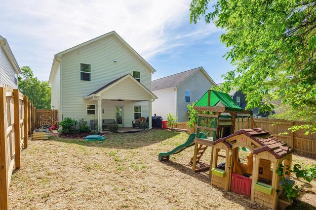 482 Candytuft Lane, Hixson, TN 37343