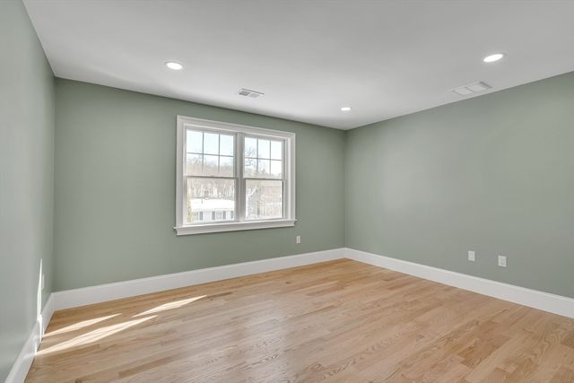 1 Cushing Street, Lexington, MA 02420