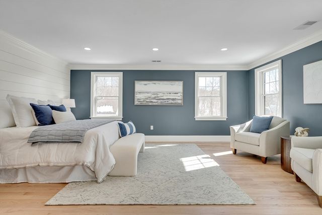 1 Cushing Street, Lexington, MA 02420