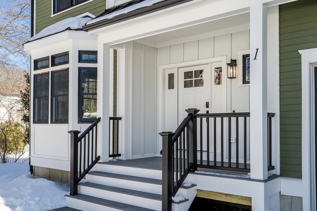 1 Cushing Street, Lexington, MA 02420